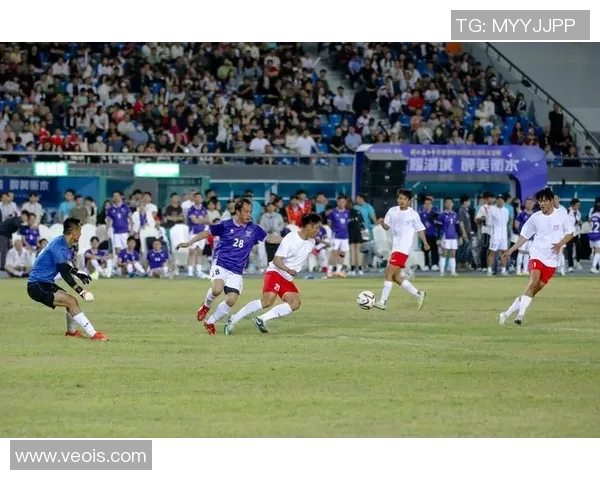 足球明星在比赛中的精彩动作解析与技巧展示