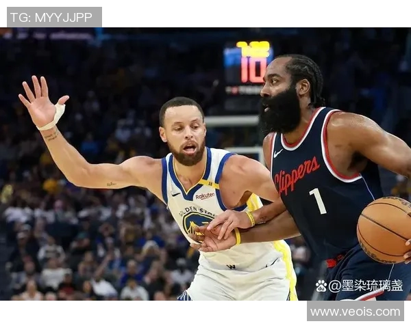 勇士与快船激战12月24日精彩对决回顾与分析